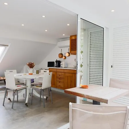 Baldeia - Oceanfront Apartment