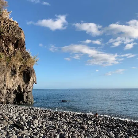 Baldeia - Oceanfront Апартаменты *